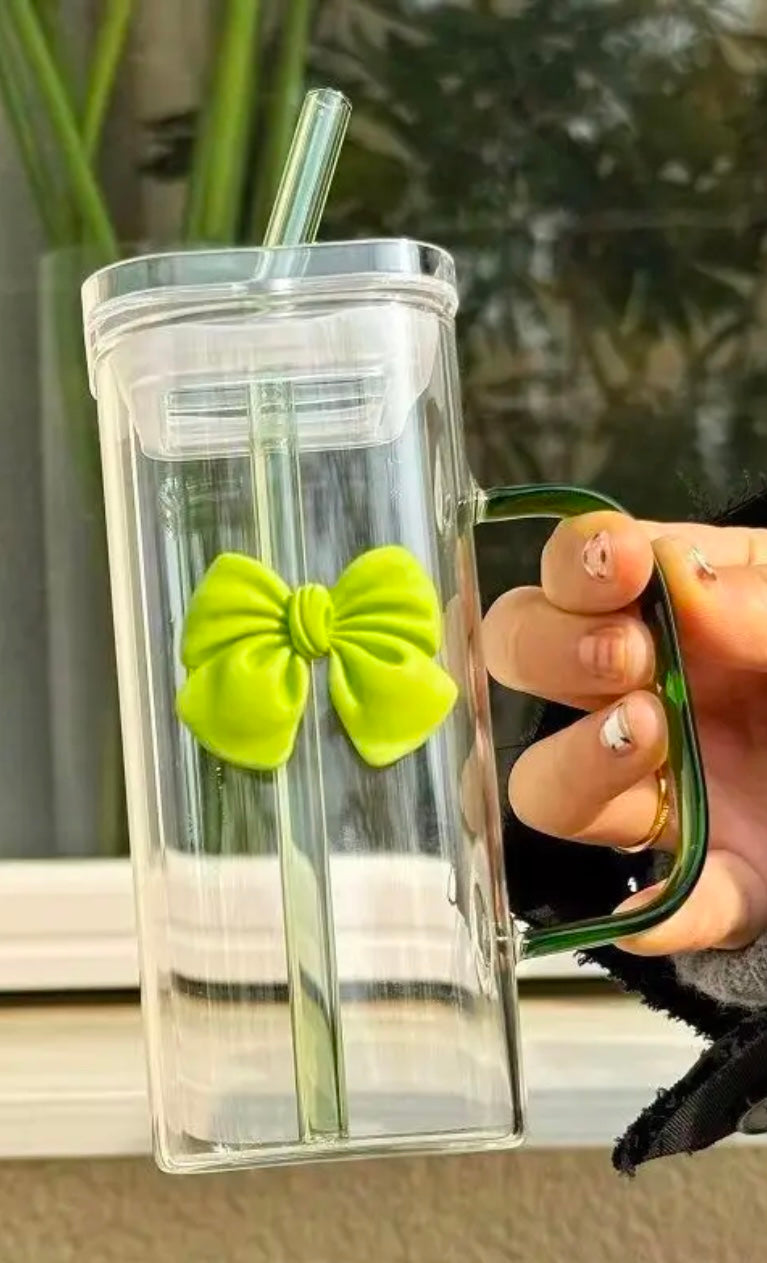 Large drinking glass with handle, lid, straw and matching bow/heart or sunflower on cup and straw