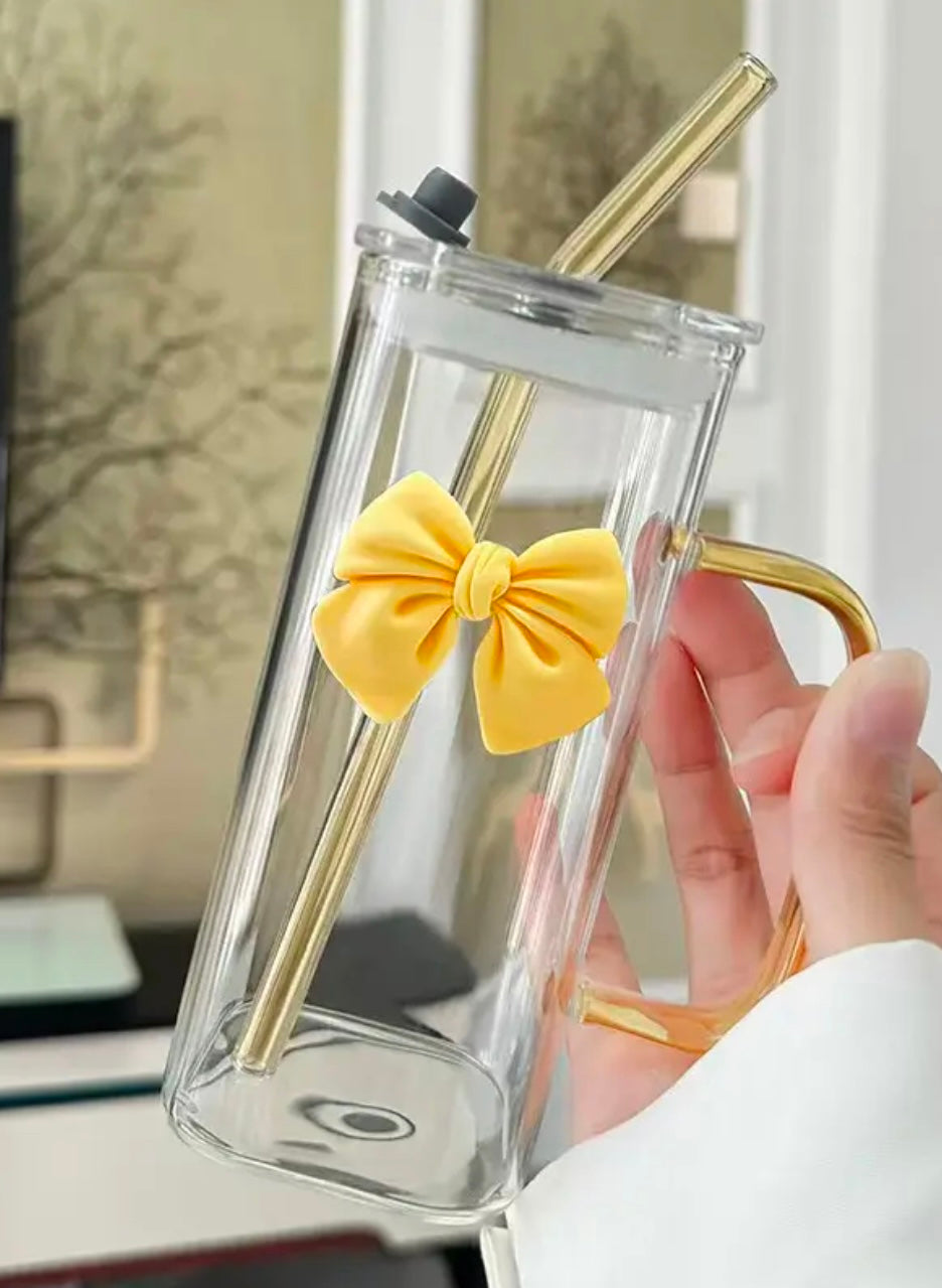 Large drinking glass with handle, lid, straw and matching bow/heart or sunflower on cup and straw