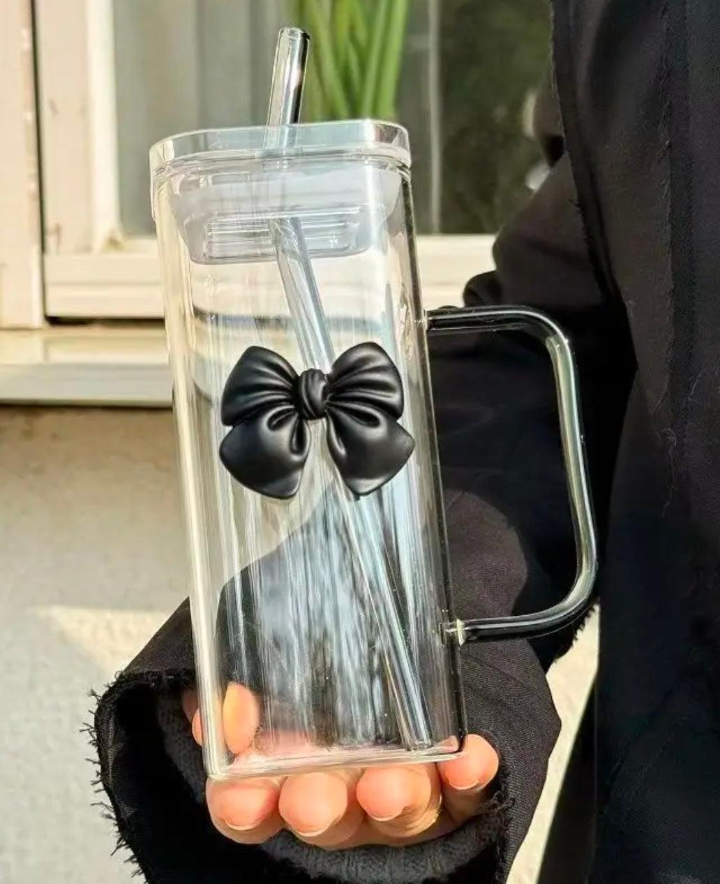 Large drinking glass with handle, lid, straw and matching bow/heart or sunflower on cup and straw